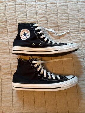 Converse Chuck Taylor Black High Top Sneakers W9 - like new